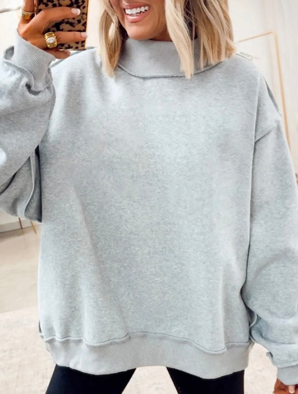 🌊 Lakeside Stitch — Lake Life Appliqué Sweatshirt